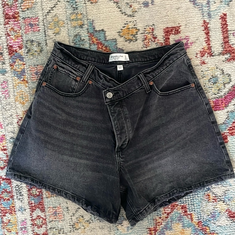 Abercrombie & Fitch Curve Love High Rise Dad Short